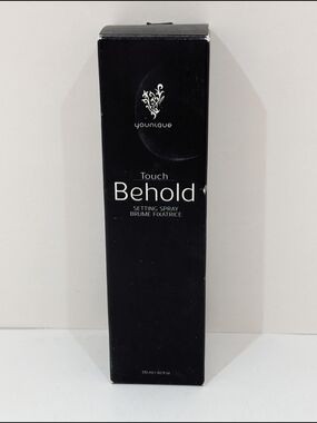 Younique Touch Behold Setting Spray - Black